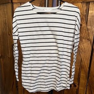 Black and White Fitted Long Sleeve Tee